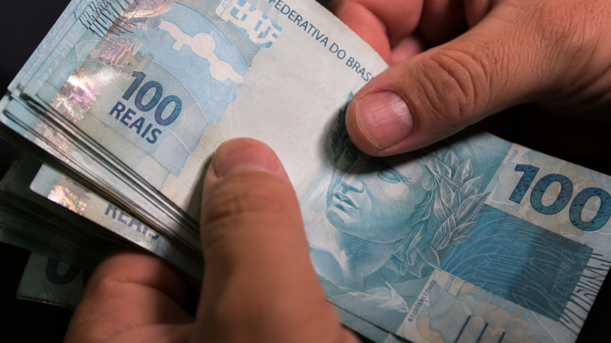 Você paga a conta: Fundo Partidário bancou 96% dos pagamentos a presidentes de siglas