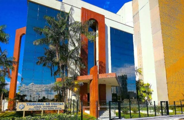 TCE investiga contrato de R$ 12,6 milhões da Seduc de Rondônia.